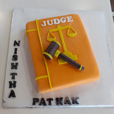 LAWYER THEME CAKE 