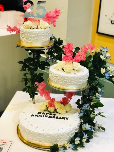 PREMIUM WEDDING CAKE 
