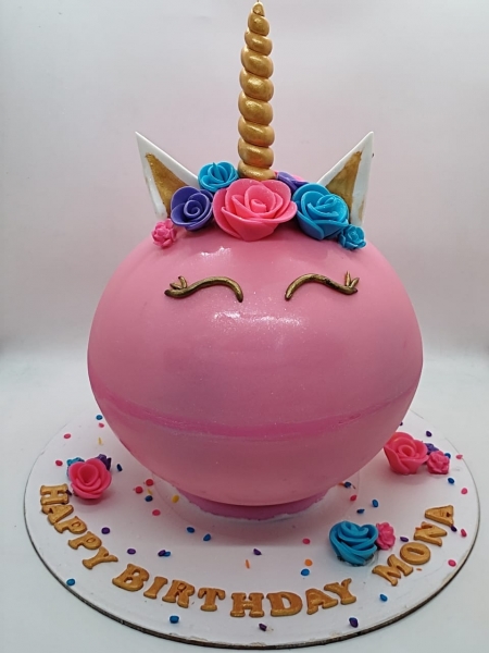 UNICORN THEME PINATA CAKE 