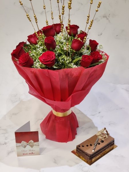 ROYAL CHOCOLATE CAKE WITH RED ROSES BOUQUET 