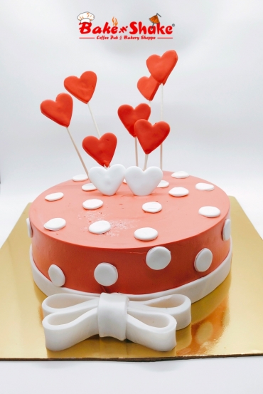 RED & WHITE HEARTS CAKE